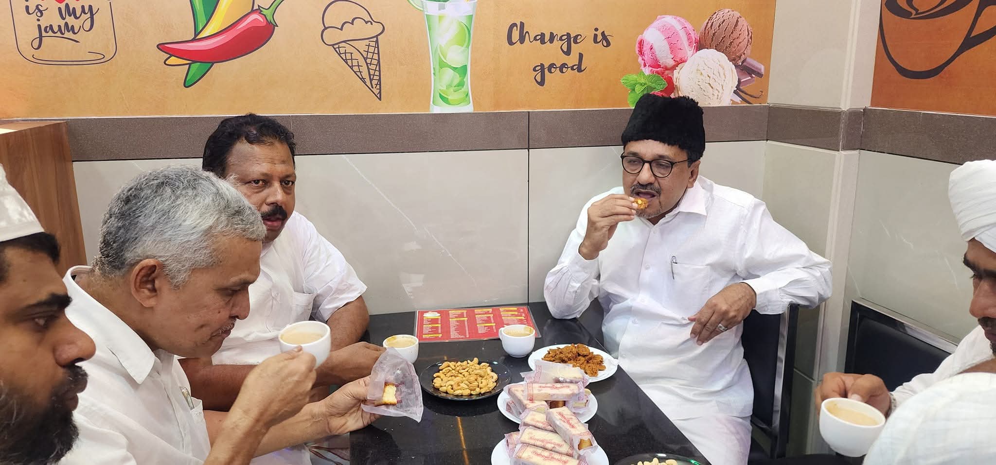 Saleem Madavoor at a community gathering over tea