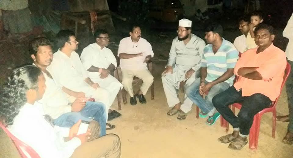 Saleem Madavoor at a night community meeting